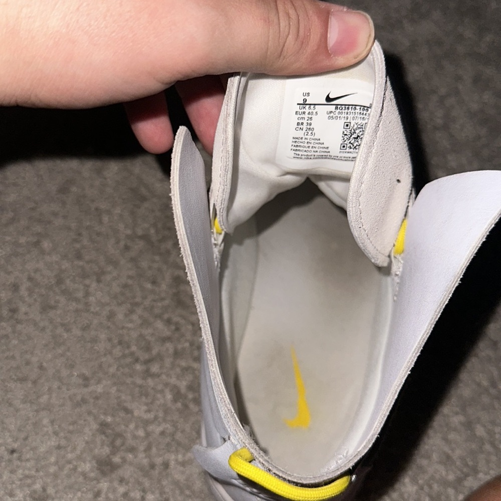 RARE Nike Vandalised LX Chrome Yellow - Picture 5 of 7